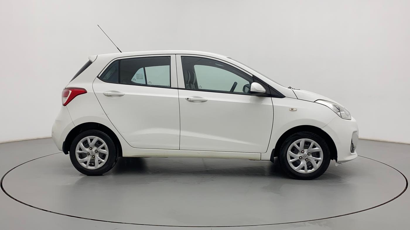 2017 Hyundai Grand i10 SPORTZ 1.2 KAPPA VTVT, Petrol, Manual, 41,236 km, Right Side View