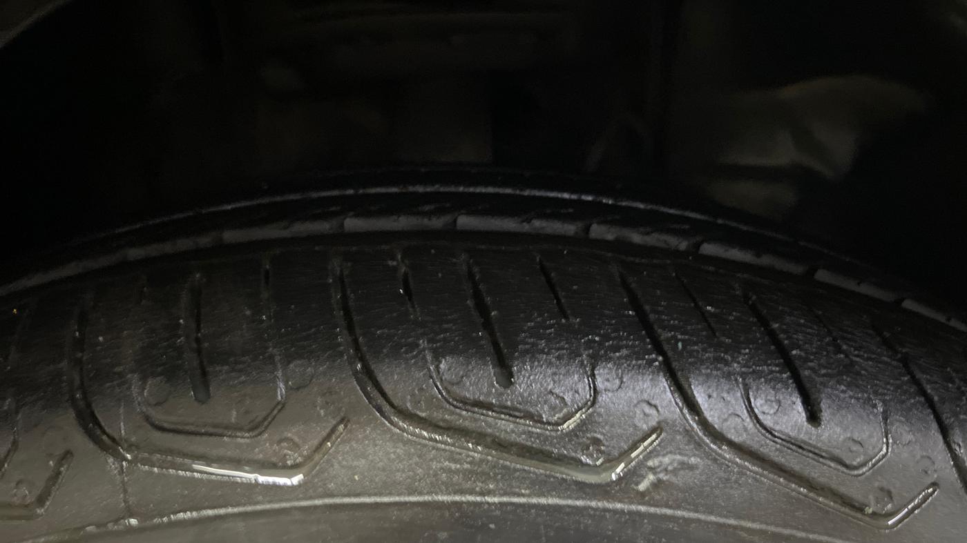 2022 Tata Tiago XZ PLUS CNG, CNG, Manual, 30,672 km, Right Front Tyre Tread