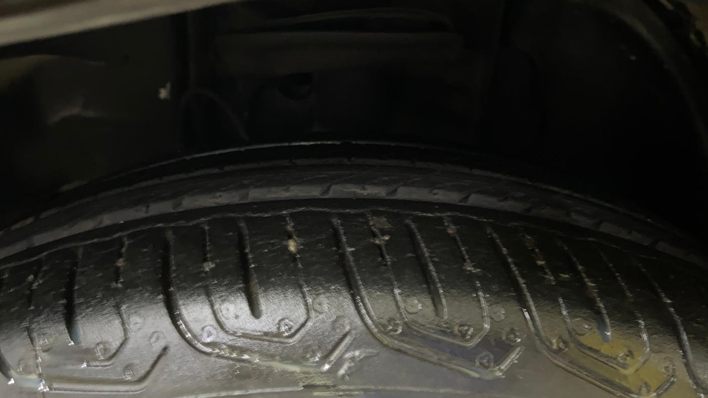 2022 Tata Tiago XZ PLUS CNG, CNG, Manual, 30,672 km, Left Front Tyre Tread