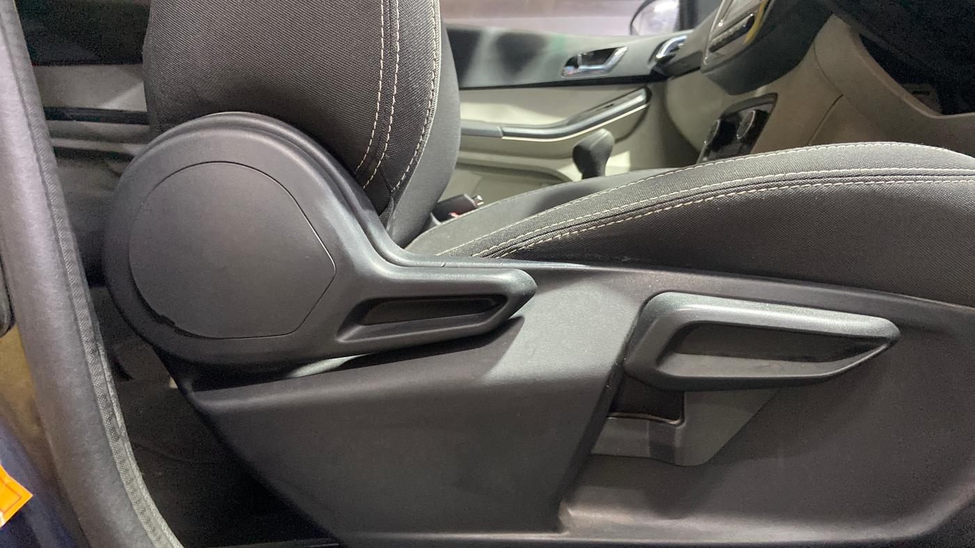 2022 Tata Tiago XZ PLUS CNG, CNG, Manual, 30,672 km, Driver Side Adjustment Panel