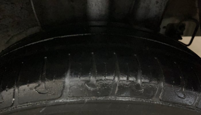 2019 Hyundai Grand i10 SPORTZ 1.2 KAPPA VTVT, Petrol, Manual, 31,104 km, Left Rear Tyre Tread