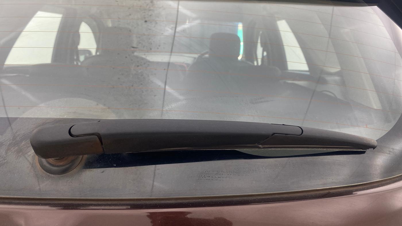 2019 Renault Captur PLATINE PETROL DUAL TONE, Petrol, Manual, 1,03,104 km, Rear Wiper