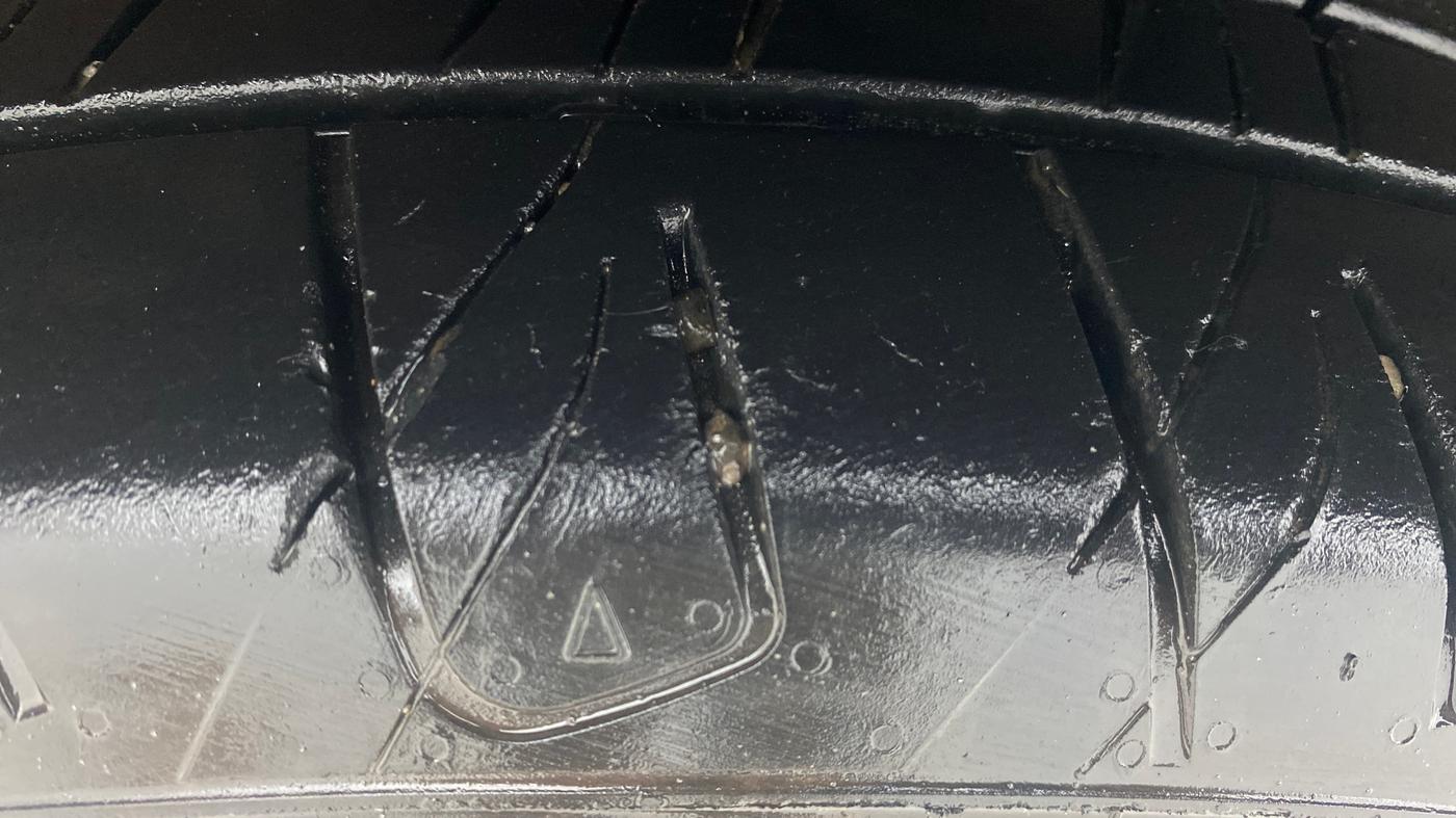 2019 Renault Captur PLATINE PETROL DUAL TONE, Petrol, Manual, 1,03,104 km, Left Front Tyre Tread