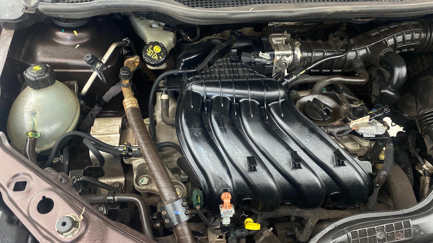 2019 Renault Captur PLATINE PETROL DUAL TONE, Petrol, Manual, 1,03,104 km, Engine View - Right