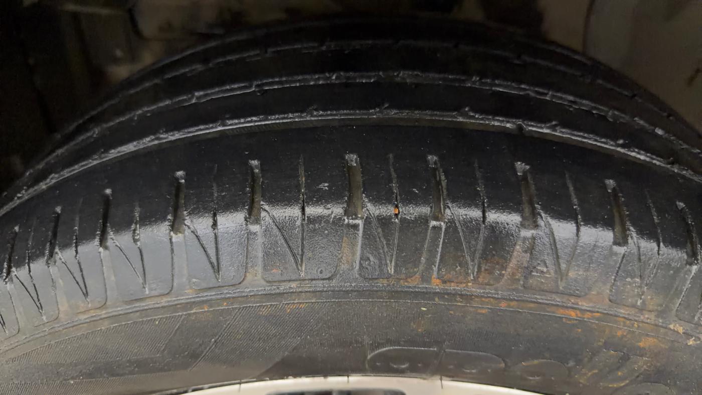 2020 Maruti Vitara Brezza ZXI PLUS DUAL TONE, Petrol, Manual, 93,621 km, Left Front Tyre Tread