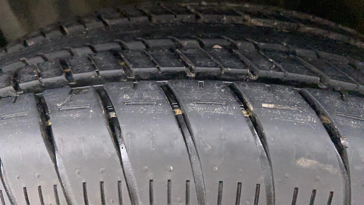 2014 Maruti Celerio VXI AGS, Petrol, Automatic, 47,367 km, Left Front Tyre Tread