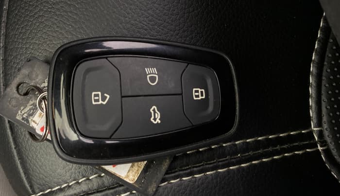 2021 Tata NEXON XZ PLUS PETROL, Petrol, Manual, 25,780 km, Key Close Up