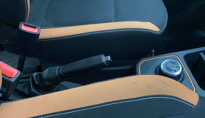 2020 Renault Kwid CLIMBER 1.0 AMT (O), Petrol, Automatic, 11,828 km, Gear Lever