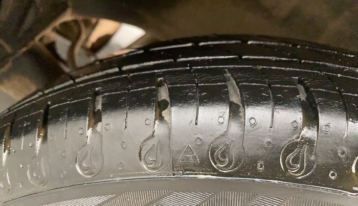 2020 Renault Kwid CLIMBER 1.0 AMT (O), Petrol, Automatic, 11,828 km, Left Rear Tyre Tread