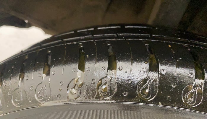 2020 Renault Kwid CLIMBER 1.0 AMT (O), Petrol, Automatic, 11,828 km, Right Rear Tyre Tread