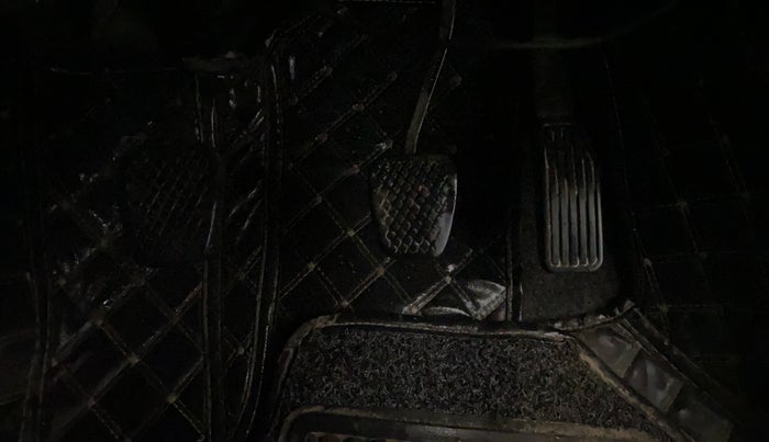 2017 Honda Jazz 1.2L I-VTEC V, Petrol, Manual, 90,401 km, Pedals