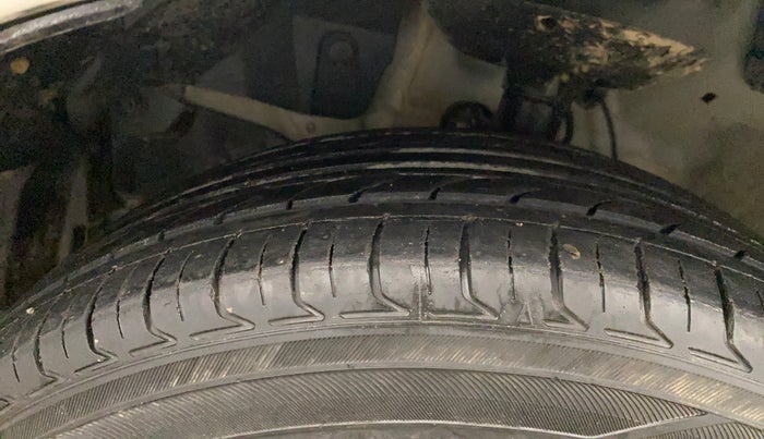 2017 Honda Jazz 1.2L I-VTEC V, Petrol, Manual, 90,401 km, Left Front Tyre Tread