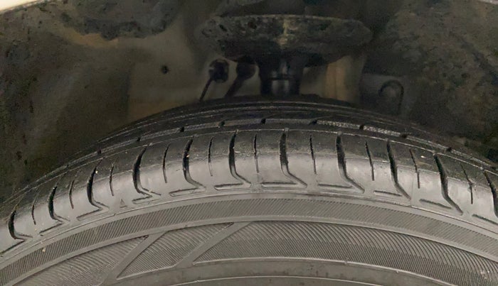 2017 Honda Jazz 1.2L I-VTEC V, Petrol, Manual, 90,401 km, Right Front Tyre Tread