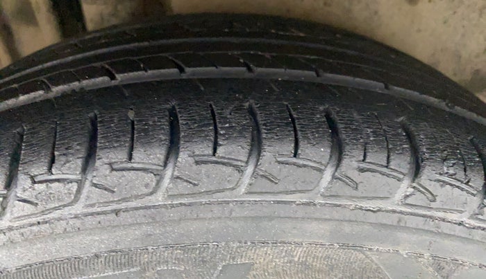 2014 Maruti Swift Dzire ZXI 1.2 BS IV, Petrol, Manual, 46,500 km, Right Rear Tyre Tread