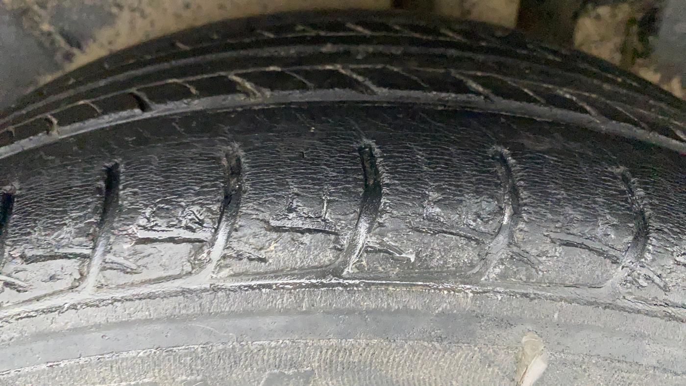 2014 Maruti Swift Dzire ZXI 1.2 BS IV, Petrol, Manual, 46,500 km, Left Rear Tyre Tread