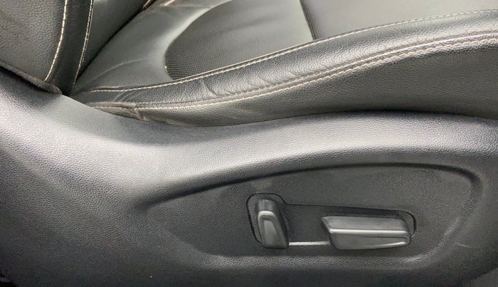 2019 Hyundai Creta 1.6 SX (O) VTVT, Petrol, Manual, 60,781 km, Driver Side Adjustment Panel