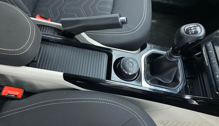 2020 Tata NEXON XZ+ 1.2, Petrol, Manual, 10,381 km, Gear Lever