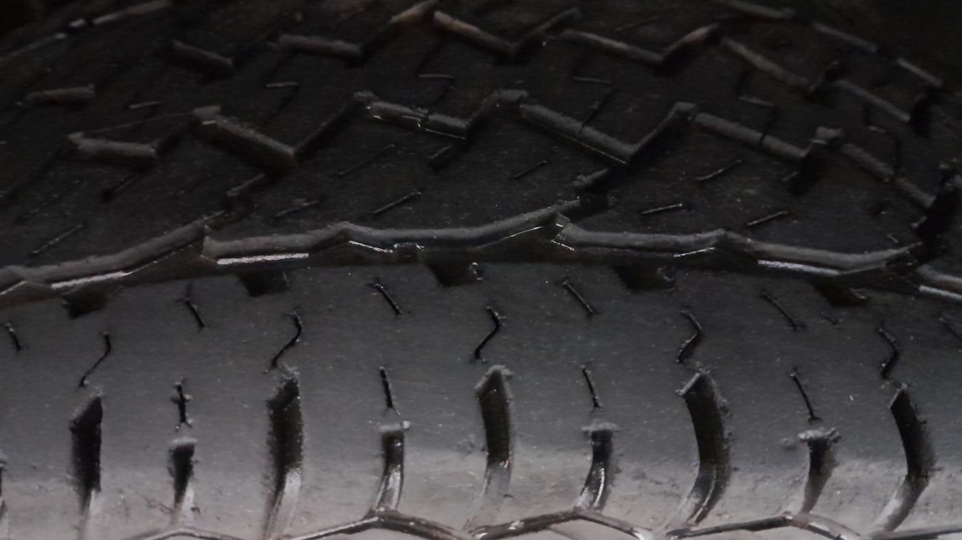 2015 Renault Duster 110 PS RXZ DIESEL, Diesel, Manual, 69,920 km, Left Front Tyre Tread