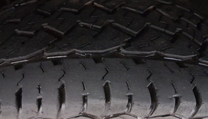 2015 Renault Duster 110 PS RXZ DIESEL, Diesel, Manual, 69,895 km, Left Front Tyre Tread