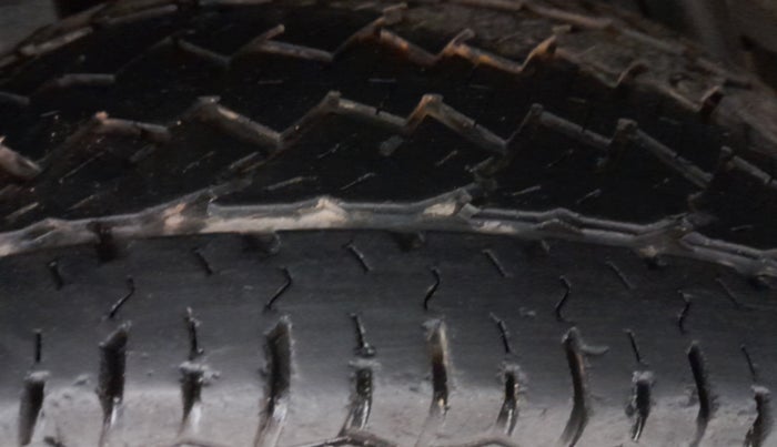 2015 Renault Duster 110 PS RXZ DIESEL, Diesel, Manual, 69,895 km, Right Rear Tyre Tread