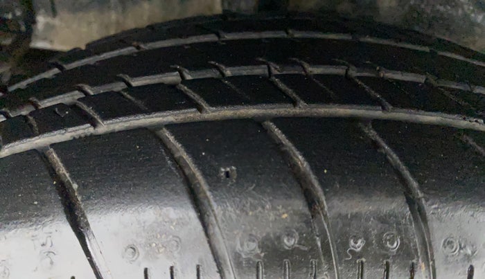 2016 Maruti Celerio ZXI AMT, Petrol, Automatic, 18,934 km, Right Rear Tyre Tread