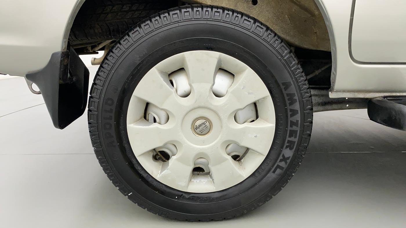 2015 Maruti Eeco 7 STR, Petrol, Manual, 10,344 km, Right Rear Wheel