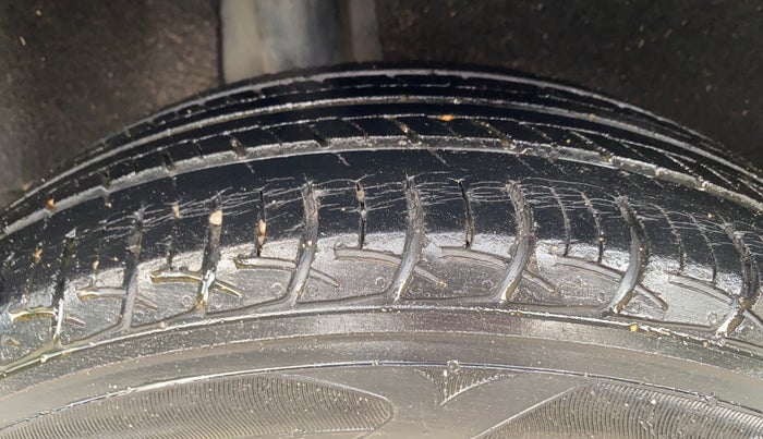 2018 Maruti Baleno DELTA PETROL 1.2, Petrol, Manual, 60,035 km, Right Rear Tyre Tread