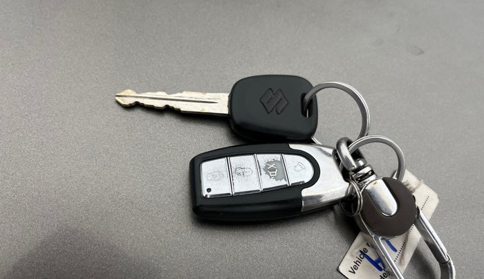 2020 Maruti Baleno SIGMA PETROL 1.2, Petrol, Manual, 61,607 km, Key Close Up