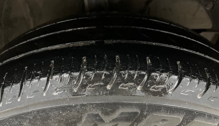 2020 Maruti Baleno SIGMA PETROL 1.2, Petrol, Manual, 61,607 km, Right Front Tyre Tread