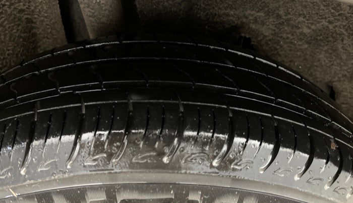 2020 Maruti Baleno SIGMA PETROL 1.2, Petrol, Manual, 61,607 km, Right Rear Tyre Tread