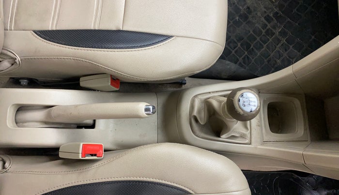 2016 Maruti Swift Dzire VXI (O), Petrol, Manual, 68,892 km, Gear Lever