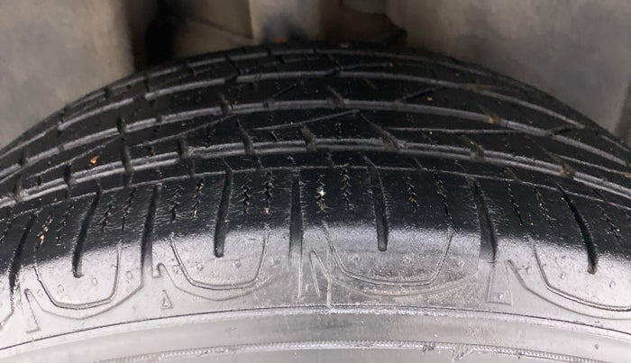 2018 Jeep Compass LIMITED (O) 1.4 PETROL AT, Petrol, Automatic, 68,319 km, Right Rear Tyre Tread