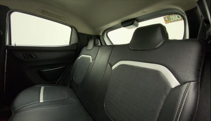 2021 Renault Kwid RXT 1.0 (O), CNG, Manual, 46,746 km, Right Side Rear Door Cabin