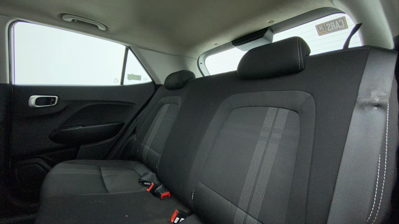 2019 Hyundai VENUE SX 1.4 CRDI, Diesel, Manual, 62,642 km, Right Side Rear Door Cabin
