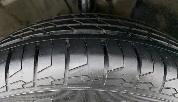 2019 Hyundai VENUE SX 1.4 CRDI, Diesel, Manual, 62,642 km, Right Front Tyre Tread