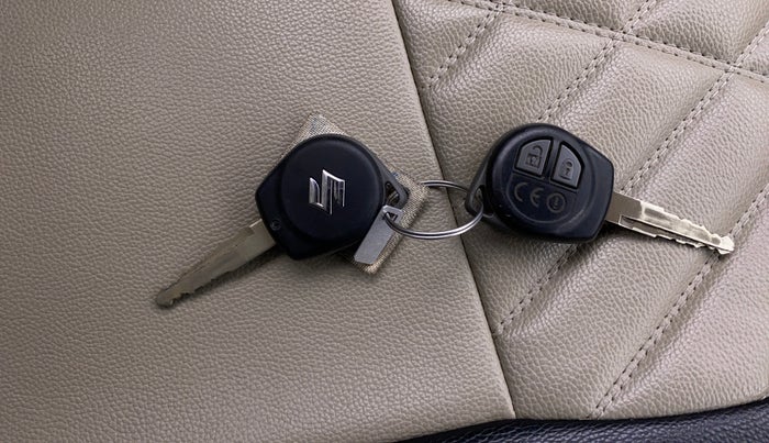 2019 Maruti New Wagon-R VXI 1.2 AMT, Petrol, Automatic, 84,169 km, Key Close Up