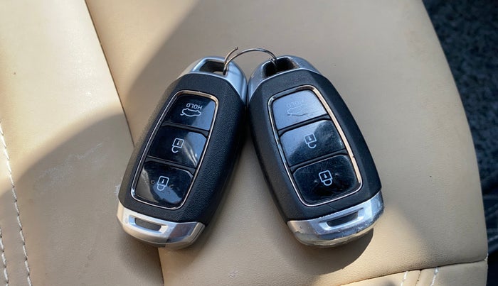 2022 Hyundai Verna SX 1.5 VTVT, Petrol, Manual, 98,461 km, Key Close Up