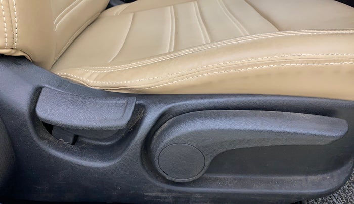 2022 Hyundai Verna SX 1.5 VTVT, Petrol, Manual, 98,461 km, Driver Side Adjustment Panel