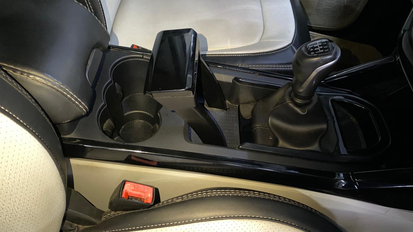 2022 Tata Safari XE, Diesel, Manual, 60,332 km, Gear Lever