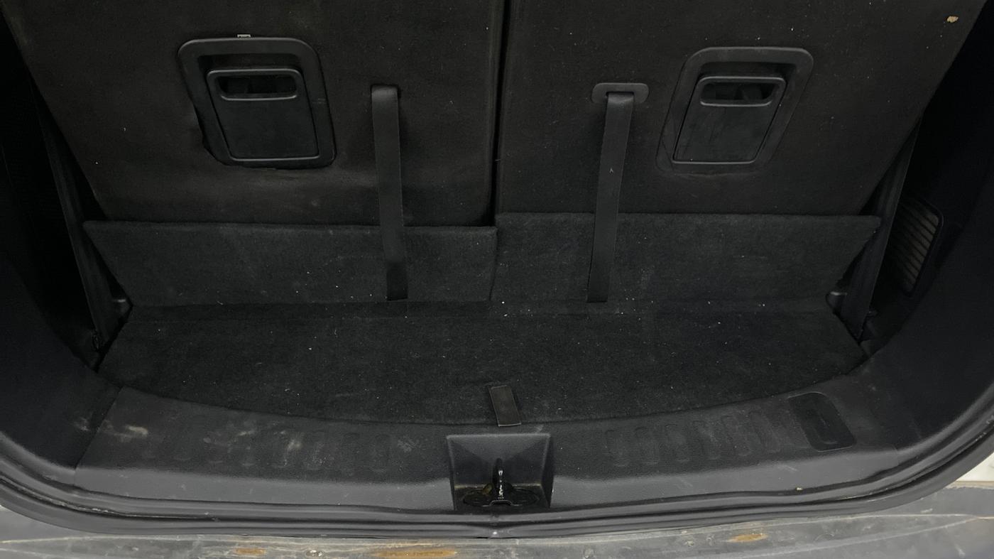2022 Tata Safari XE, Diesel, Manual, 60,332 km, Boot Inside