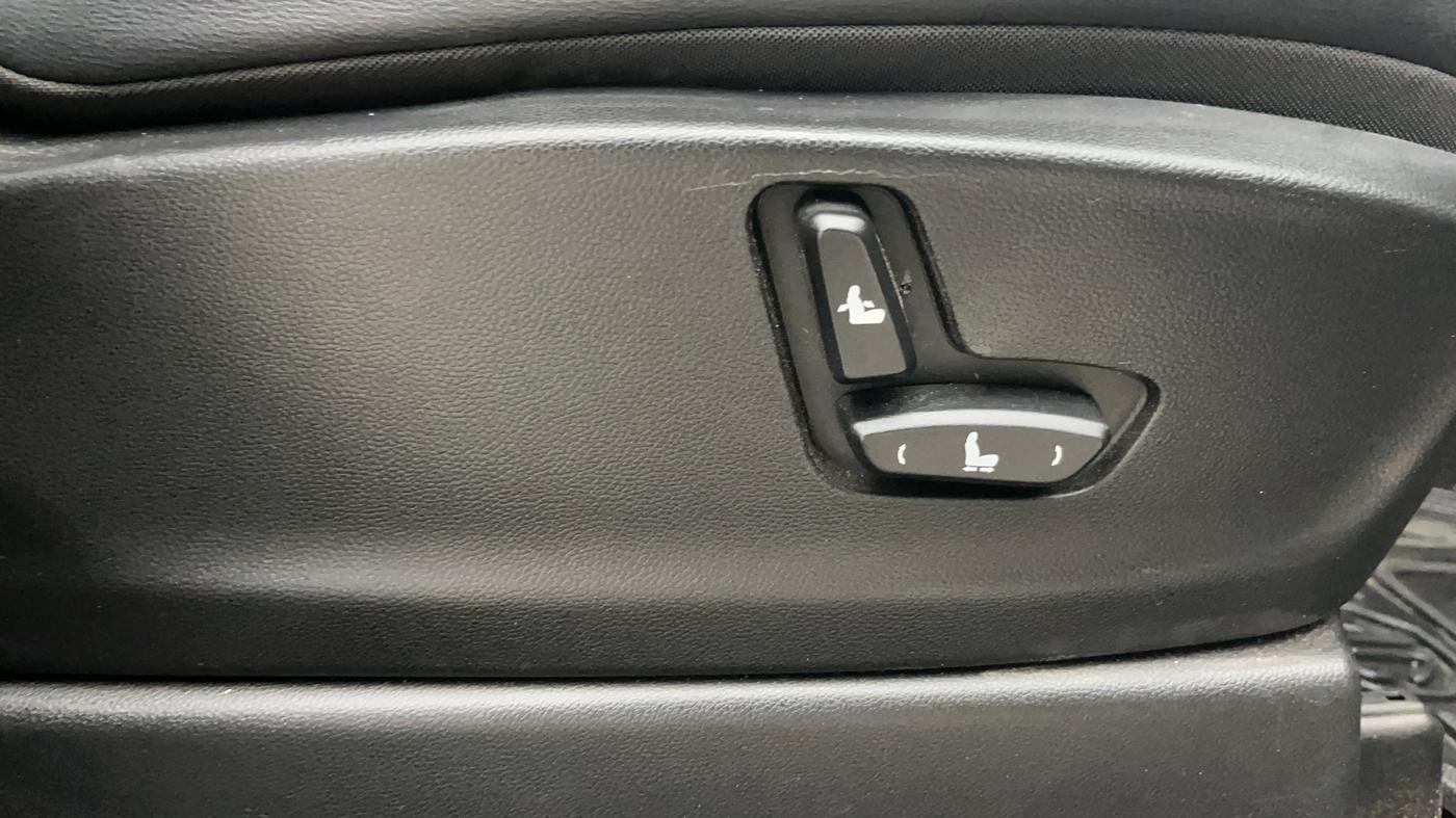 2019 MG HECTOR SMART 2.0 DIESEL, Diesel, Manual, 12,823 km, Driver Side Adjustment Panel