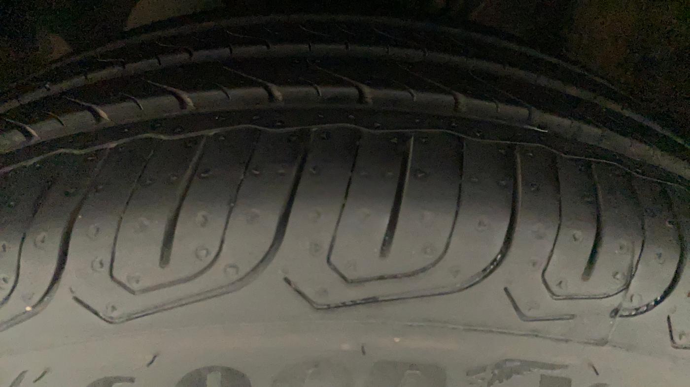 2014 Volkswagen Polo HIGHLINE1.2L, Petrol, Manual, 41,264 km, Left Front Tyre Tread