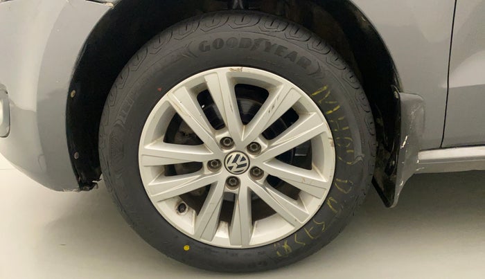 2014 Volkswagen Polo HIGHLINE1.2L, Petrol, Manual, 41,264 km, Left Front Wheel