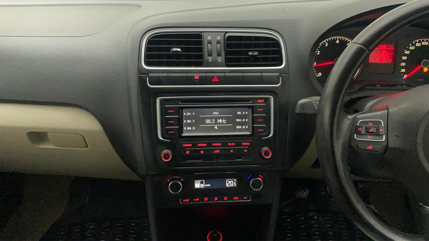 2014 Volkswagen Polo HIGHLINE1.2L, Petrol, Manual, 41,264 km, Air Conditioner