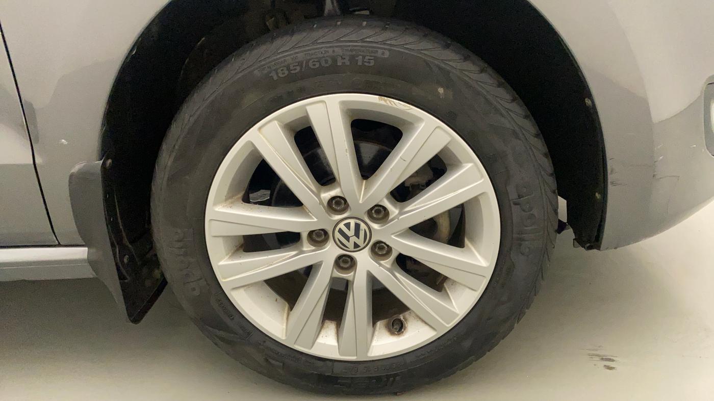 2014 Volkswagen Polo HIGHLINE1.2L, Petrol, Manual, 41,264 km, Right Front Wheel