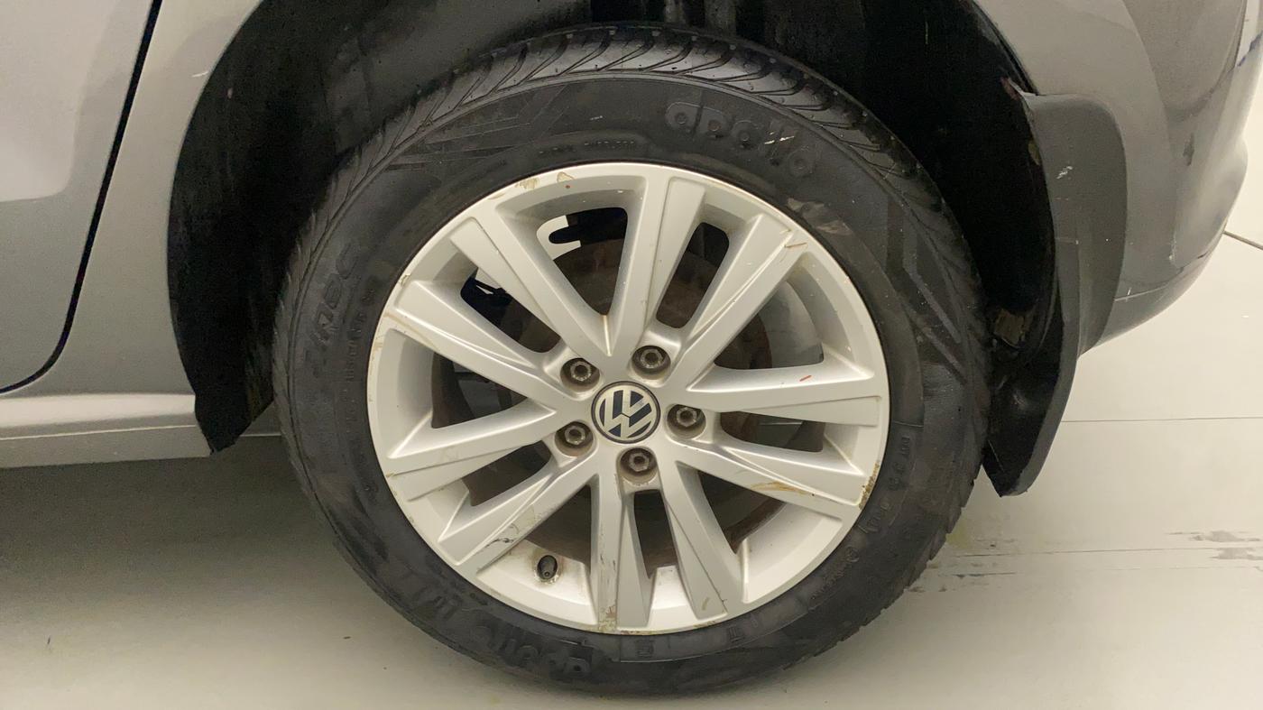 2014 Volkswagen Polo HIGHLINE1.2L, Petrol, Manual, 41,264 km, Left Rear Wheel