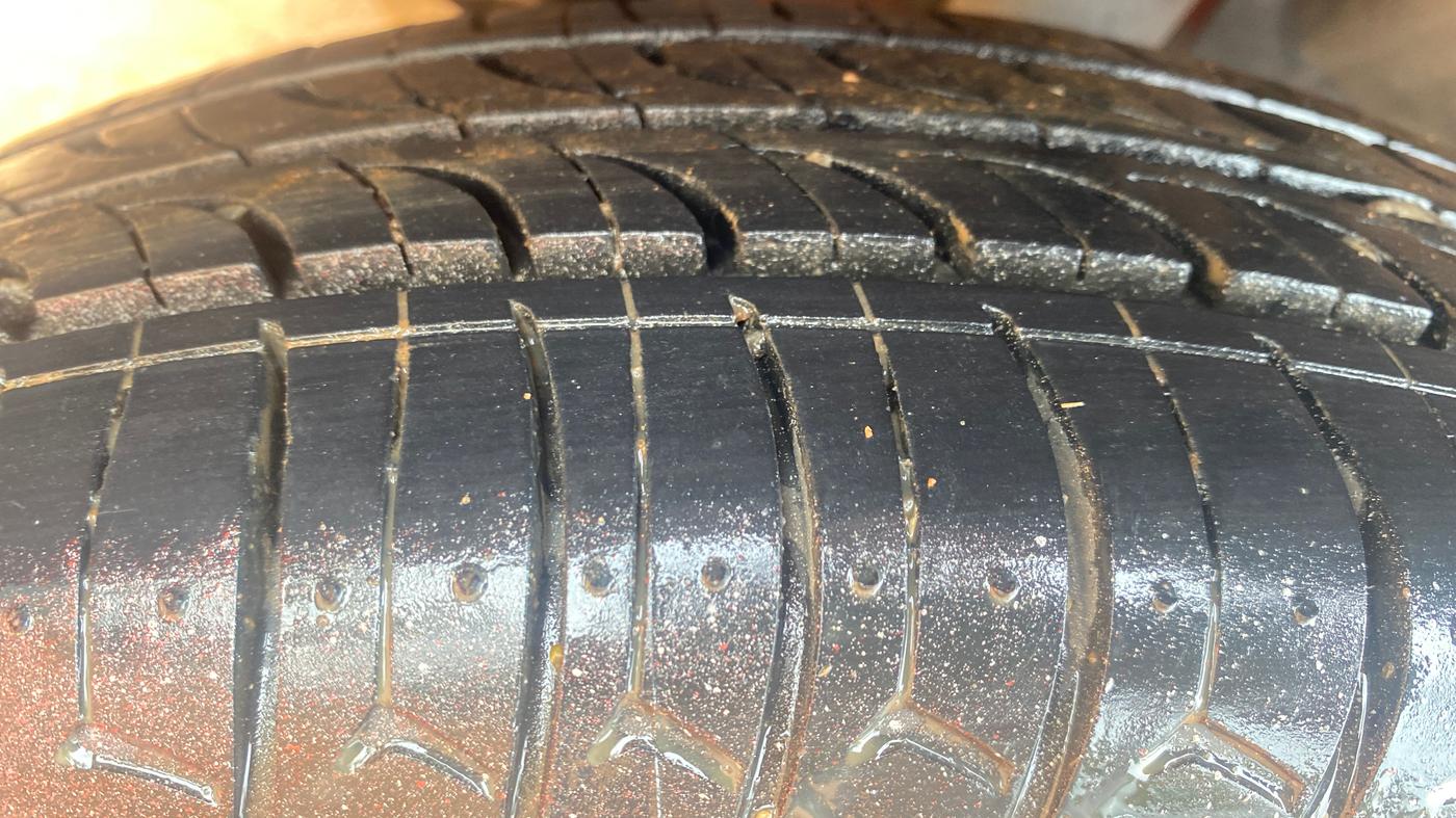 2018 Maruti Swift VXI, Petrol, Manual, 1,01,722 km, Right Rear Tyre Tread