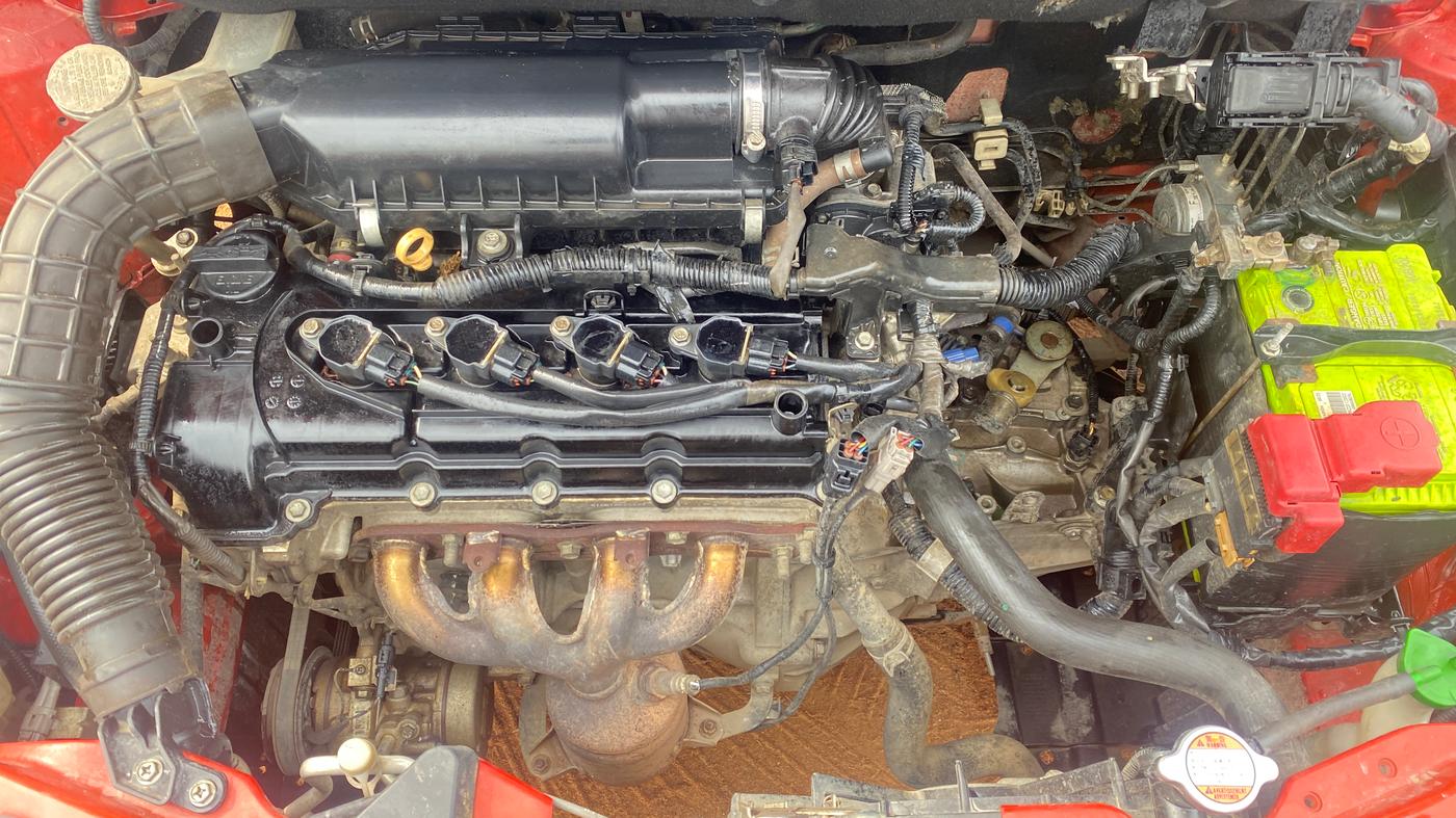 2018 Maruti Swift VXI, Petrol, Manual, 1,01,722 km, Engine View