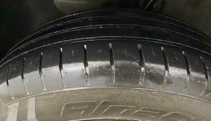 2018 Hyundai Elite i20 MAGNA EXECUTIVE 1.2, Petrol, Manual, 37,282 km, Left Front Tyre Tread
