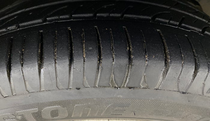 2017 Tata Tiago XZA PETROL, Petrol, Automatic, 66,985 km, Right Front Tyre Tread